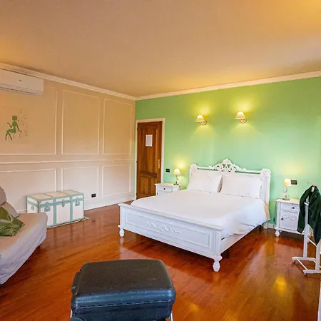 Lanterna Delle Fate 4* אסטי